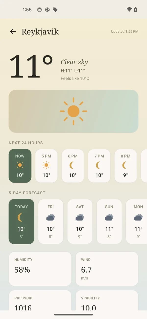 The detail view for Reykjavik showing 11° and clear sky with the same hourly strip, 5-day forecast and statistics as the main screen.
